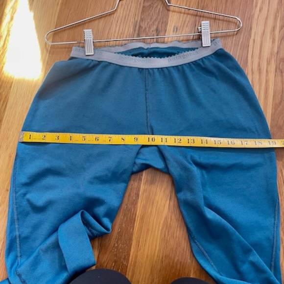 Patagonia Capilene Base Layer set - Picture 9 of 12